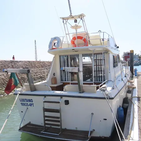 Botel Barco Lusitano *